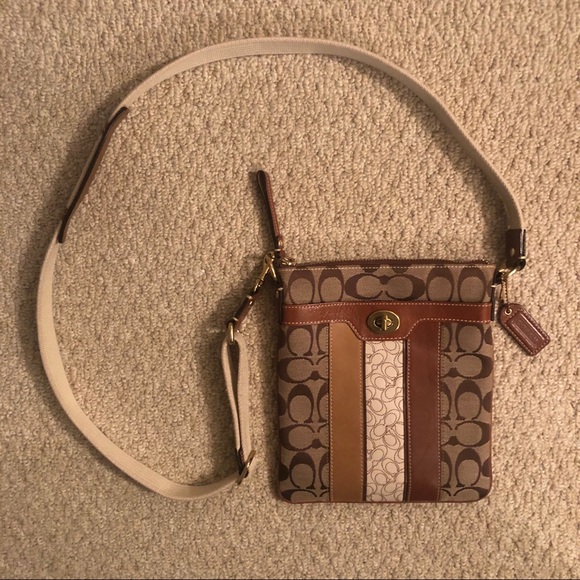 Coach crossbody purse - Picture 1 of 3